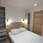 à 100m De La * Grimaud