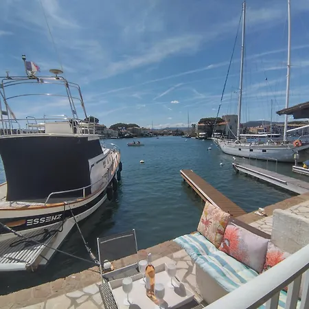 アパート A 100m De La *